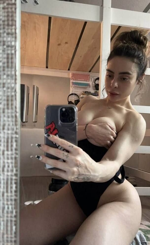 SEXY SINGLE MOM FOR MEET AND FUCK AS LONG AS YOU KNOW HOW TO USE YOUR DIVK 🍑🍑💦💦🍆 - Image 2